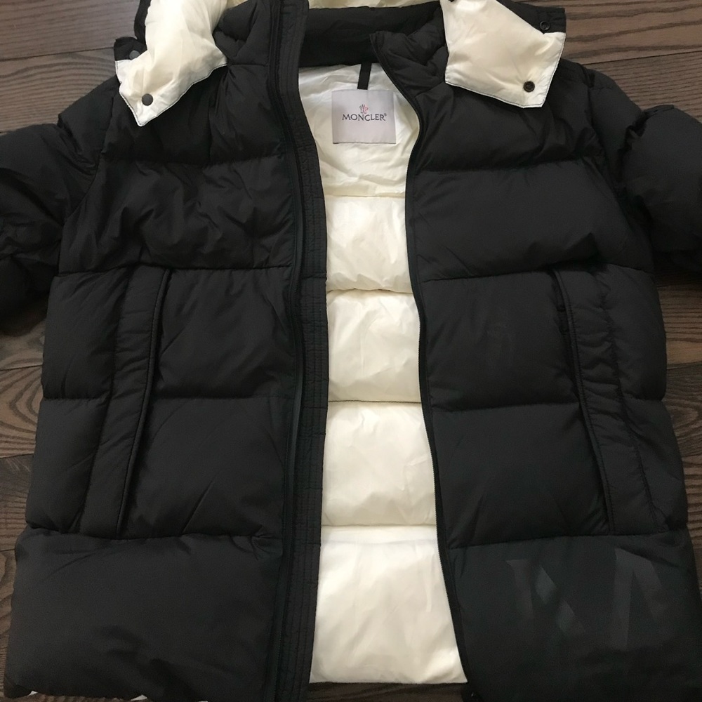 Moncler puffer